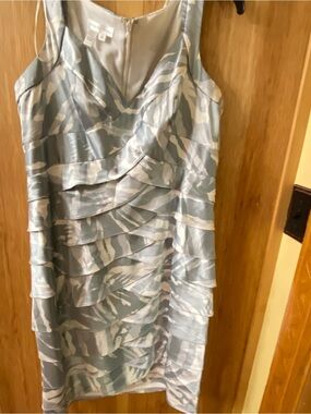 London Times Shades of gray and white Tiered Ruffle dress.  Knee length
